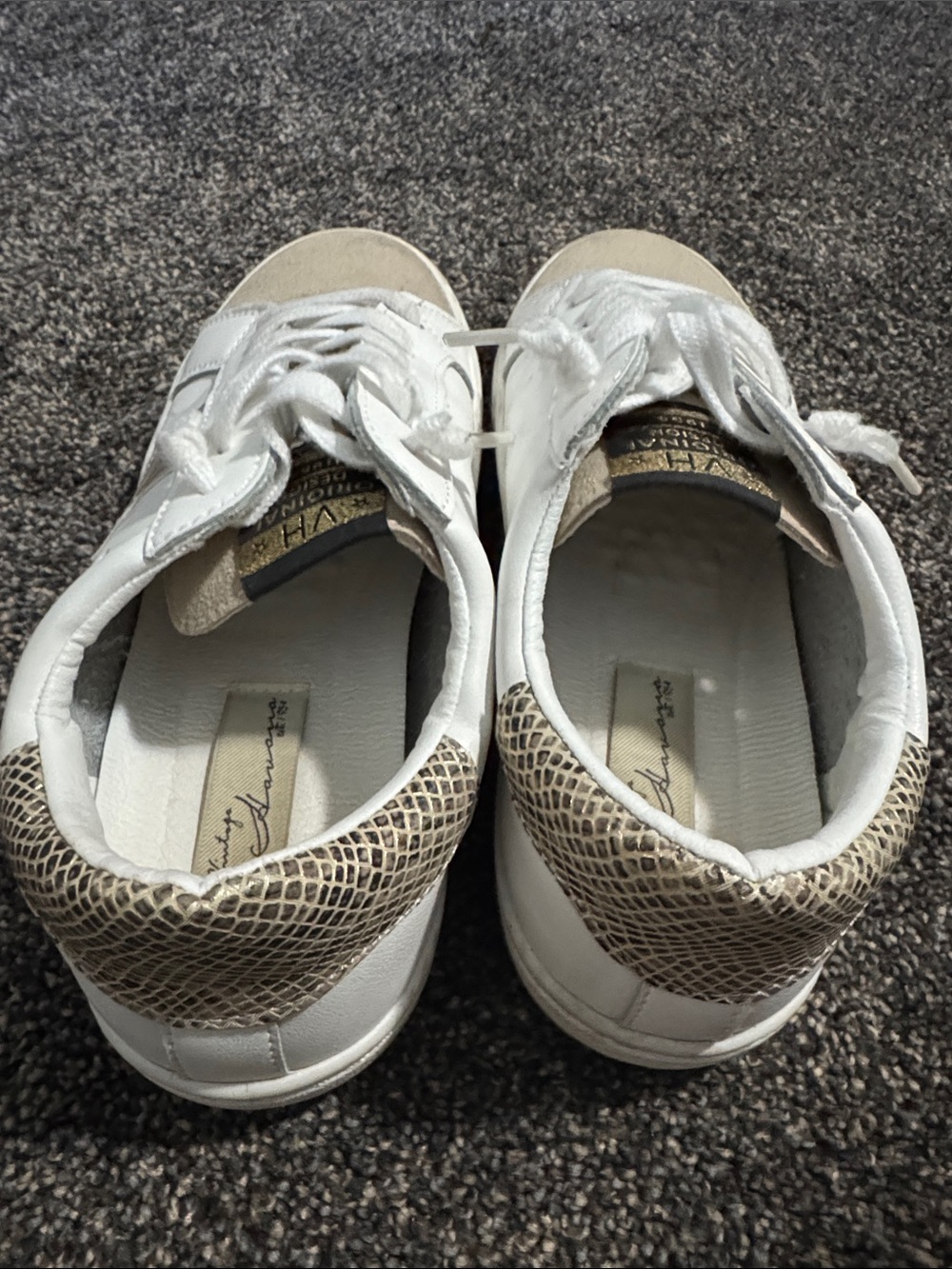 Vintage Havana White Sneakers with Taupe Toe and Metallic Gold Star - Picture 3 of 4